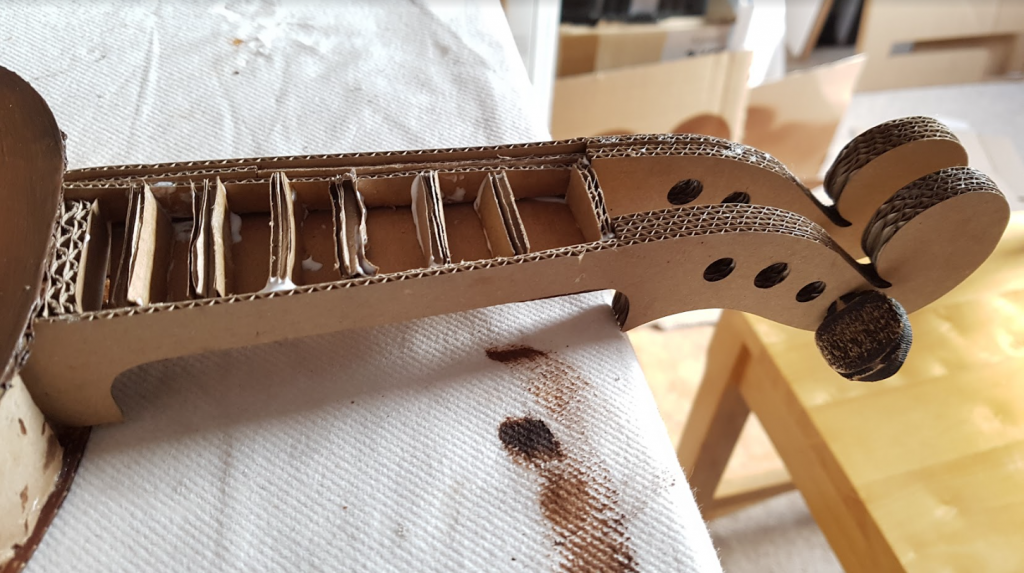 Neck with internal bracing