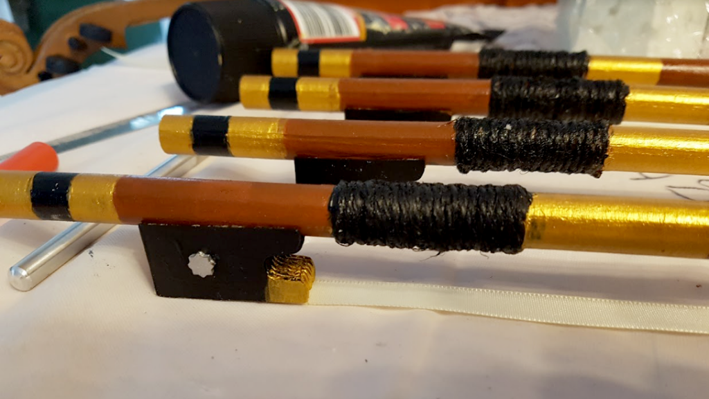 Bows with frogs